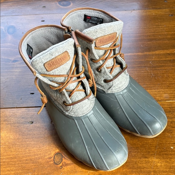 Sperry Gray Duck Boots with Tan Laces Sz 9 - Picture 1 of 16